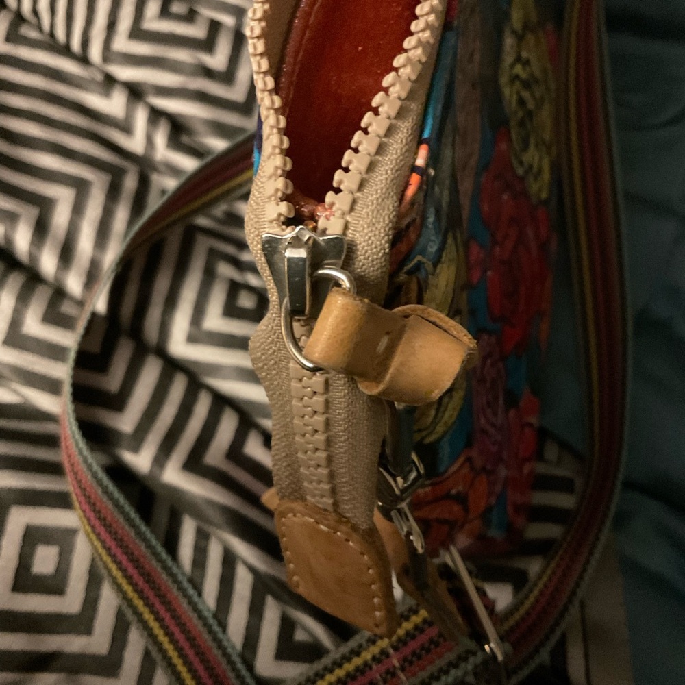 Consuela Vibrant Floral Crossbody Bag - Picture 3 of 5